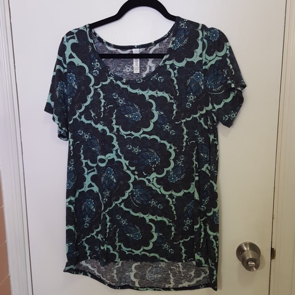 LuLaRoe Tops - Large Lularoe Classic  T top